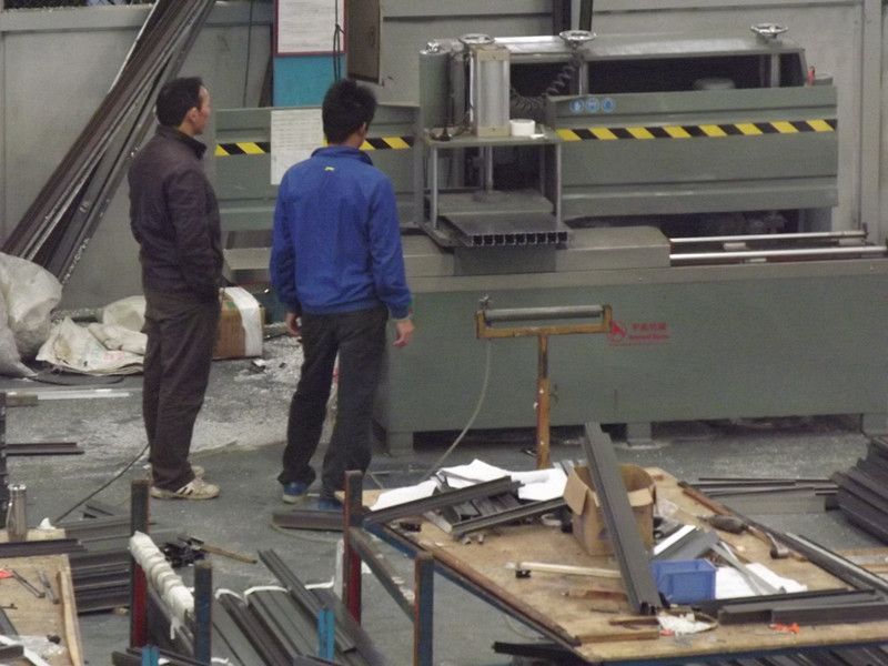 End face milling macine processing